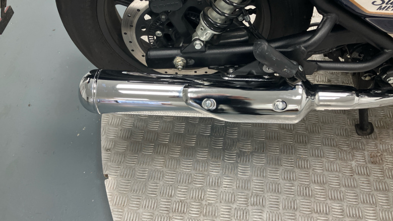 Royal Enfield Super Meteor 650 Top (23MY)